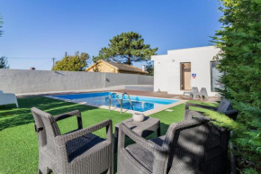 GIL LOVE - Luxurious V5 w Pool by LovelyStay